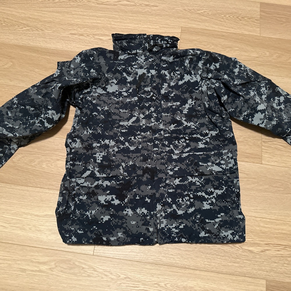 US Navy USN NWU Type I Working Uniform Parka GoreTex Medium Regular
